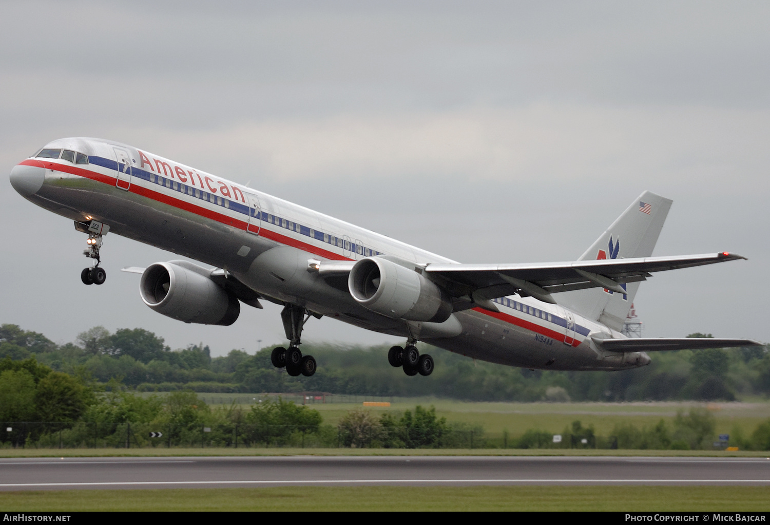 Aircraft Photo of N194AA | Boeing 757-223 | American Airlines | AirHistory.net #420796