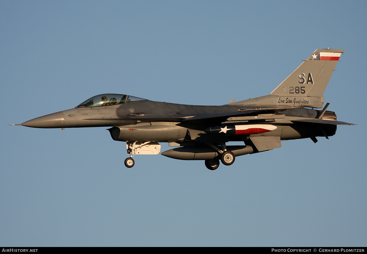 Aircraft Photo of 87-0285 / AF87-285 | General Dynamics F-16C Fighting Falcon | USA - Air Force | AirHistory.net #420957