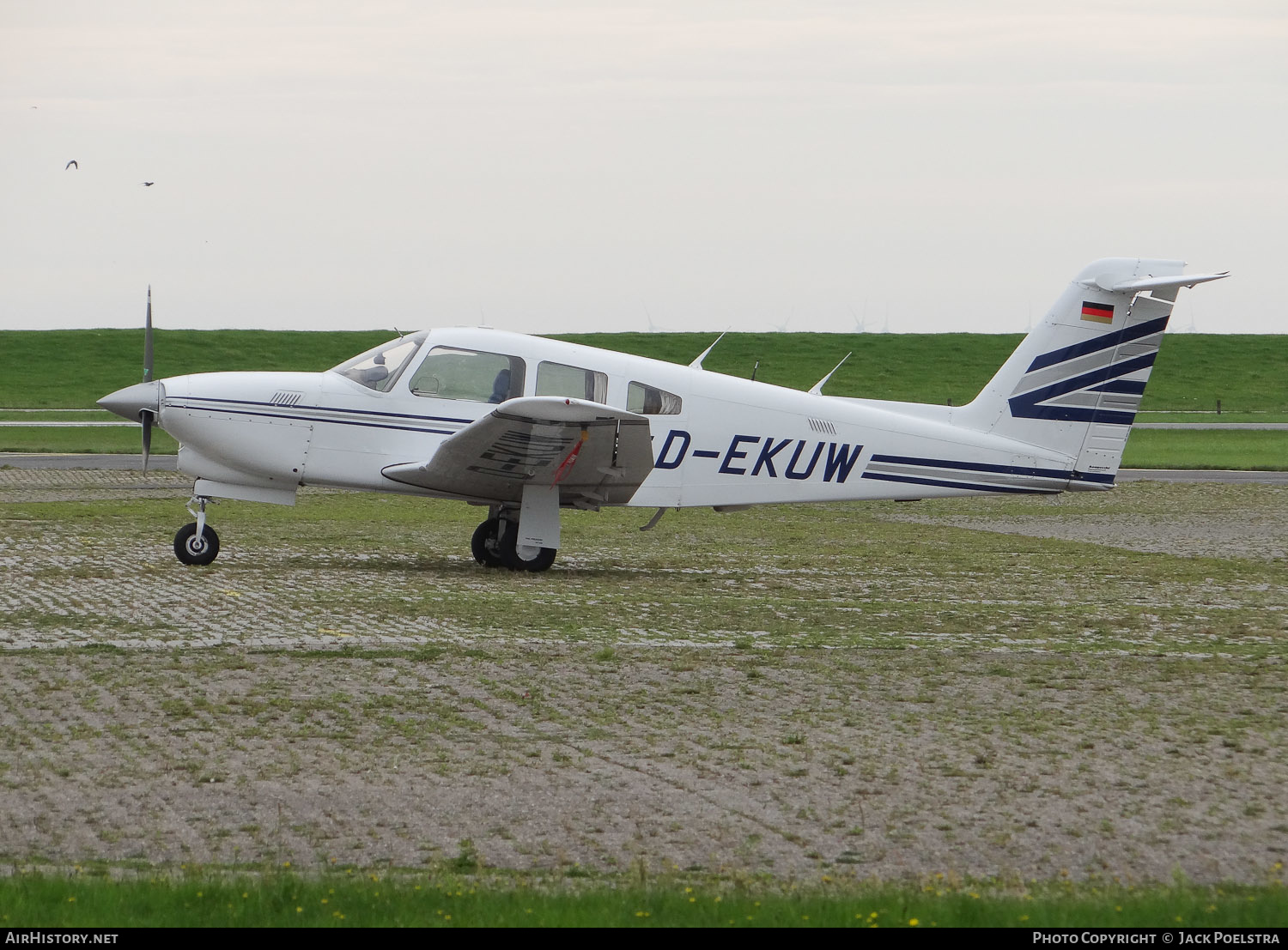 Aircraft Photo of D-EKUW | Piper PA-28RT-201T Turbo Arrow IV | AirHistory.net #421030