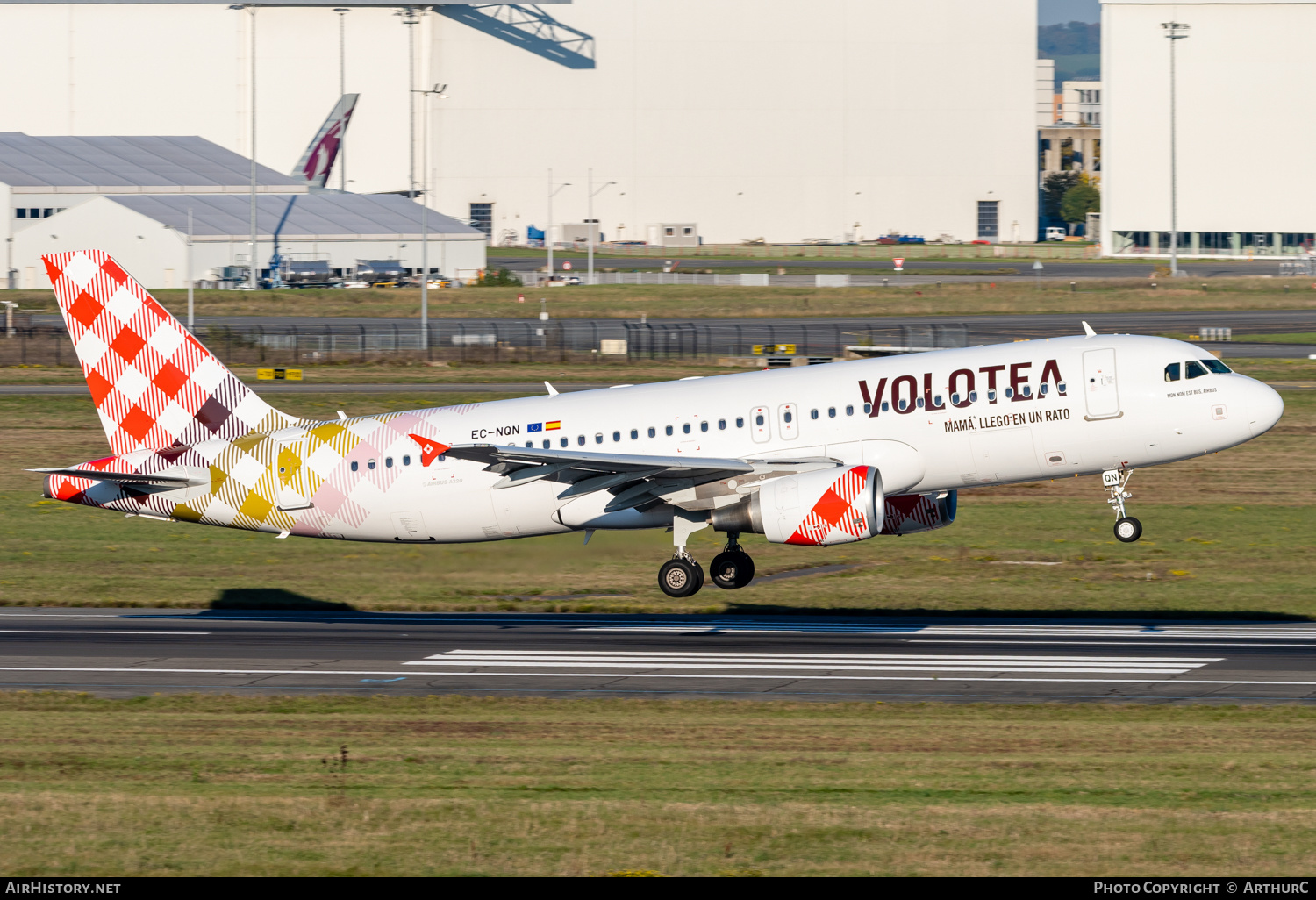 Aircraft Photo of EC-NQN | Airbus A320-214 | Volotea | AirHistory.net #421046