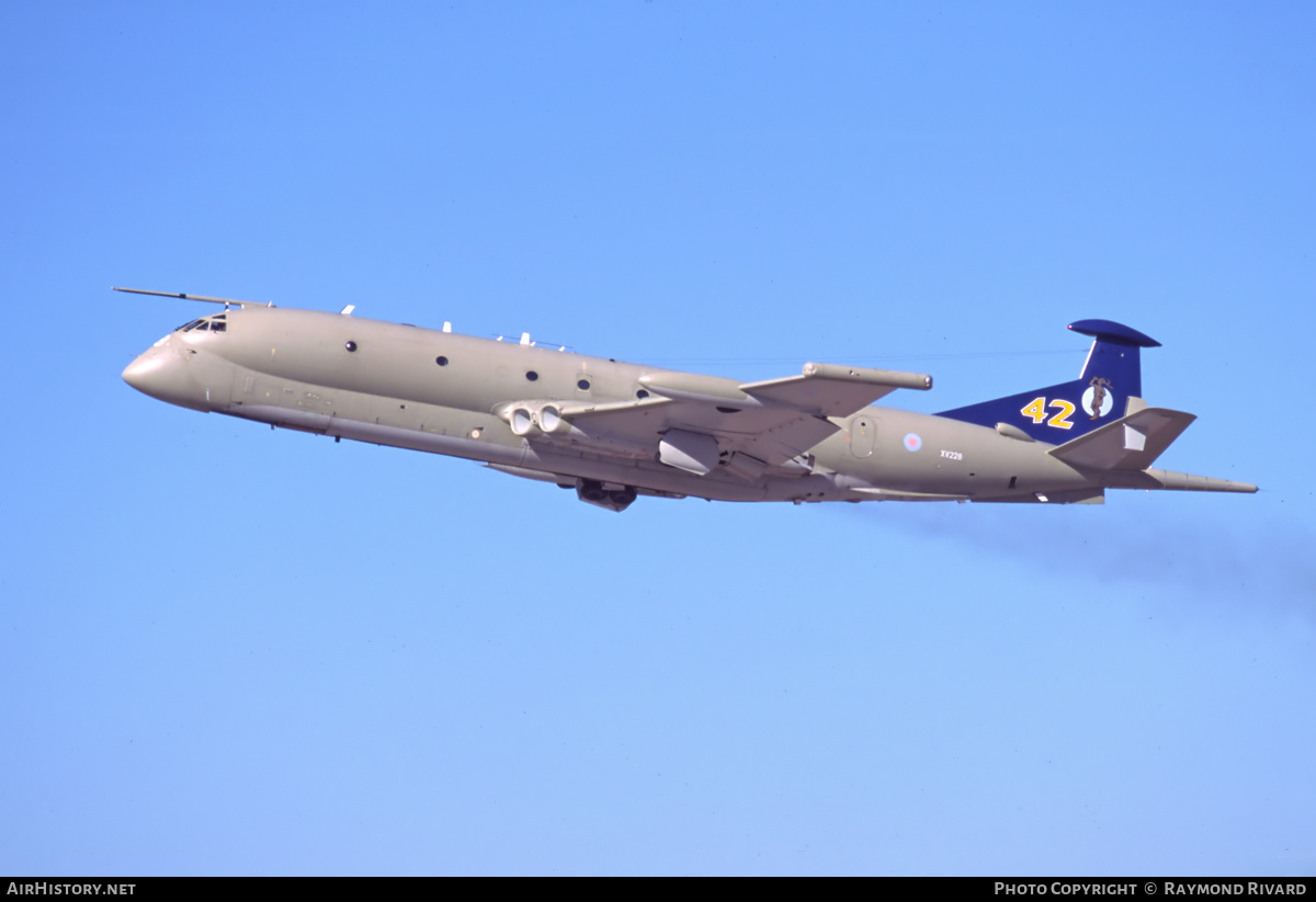 Aircraft Photo of XV228 | Hawker Siddeley HS-801 Nimrod MR.2P | UK - Air Force | AirHistory.net #421158