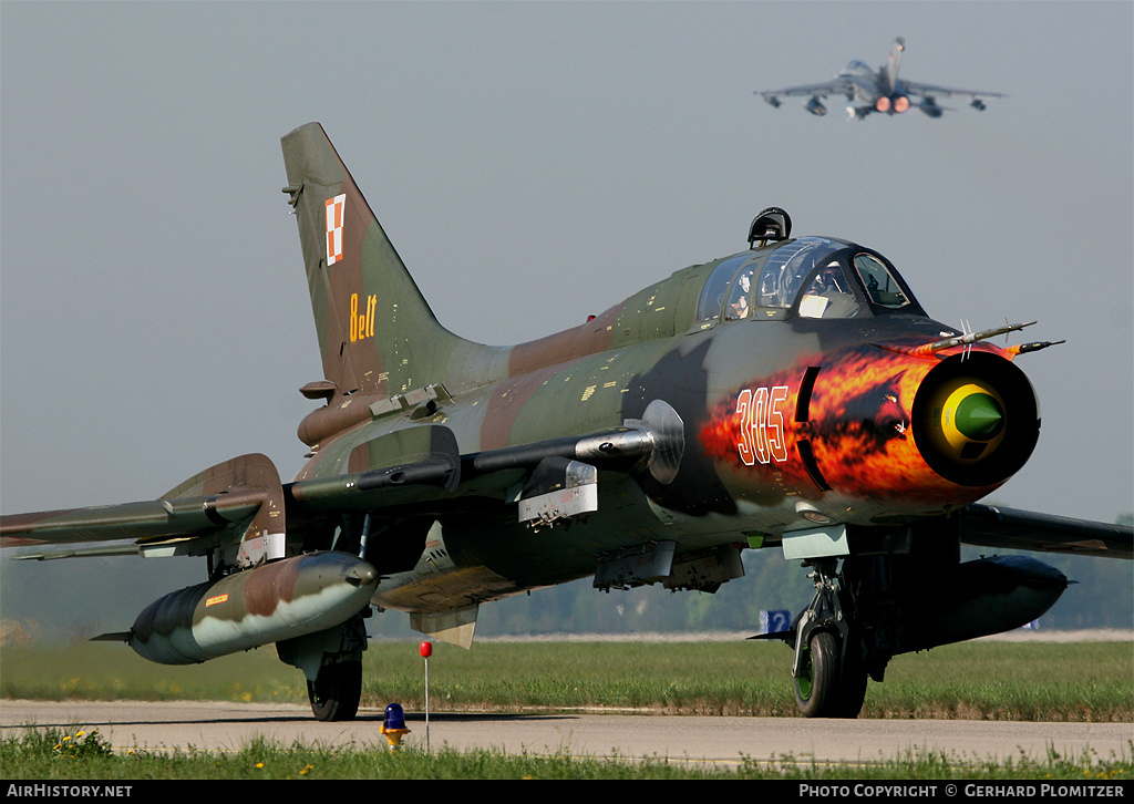Aircraft Photo of 305 | Sukhoi Su-22UM3K | Poland - Air Force | AirHistory.net #421215