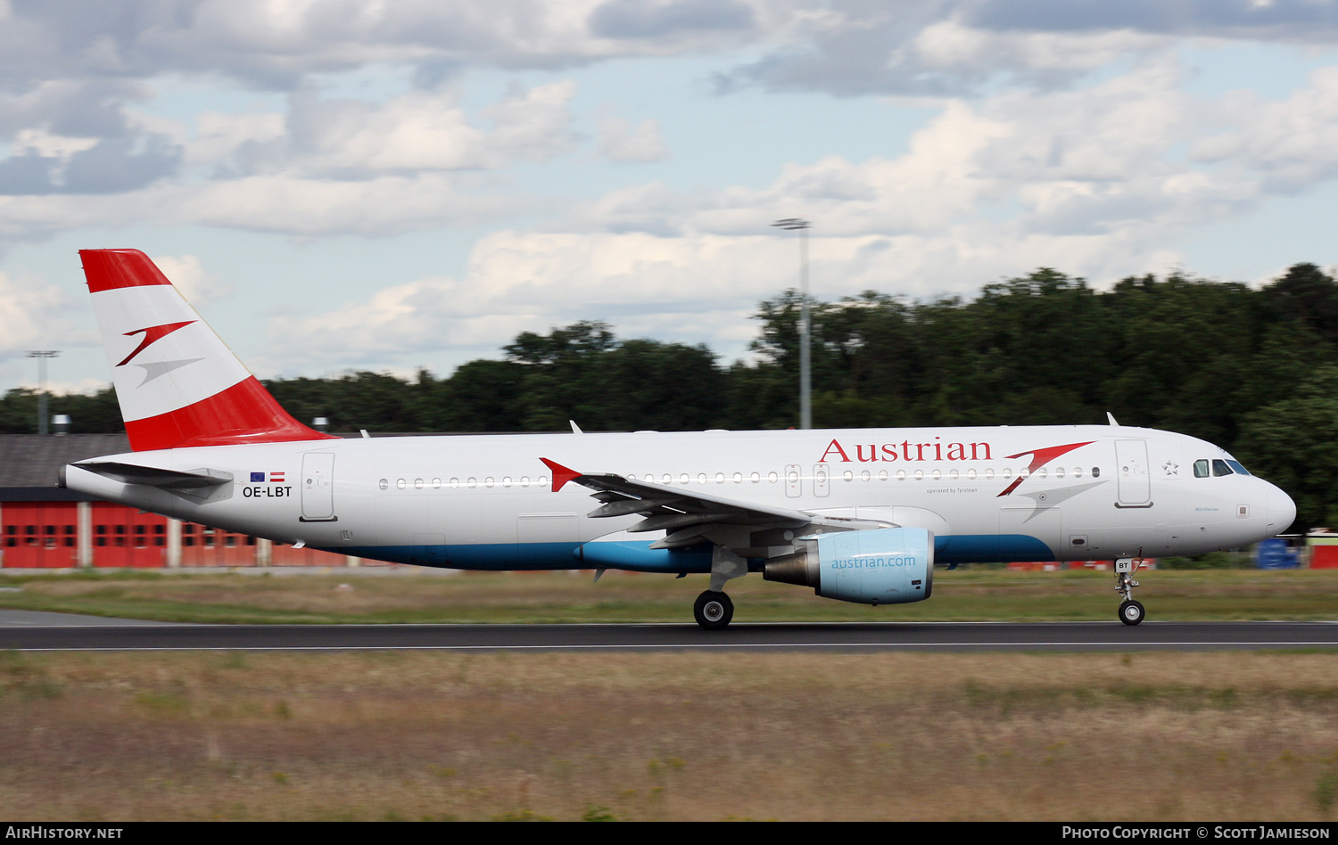 Aircraft Photo of OE-LBT | Airbus A320-214 | Austrian Airlines | AirHistory.net #421312