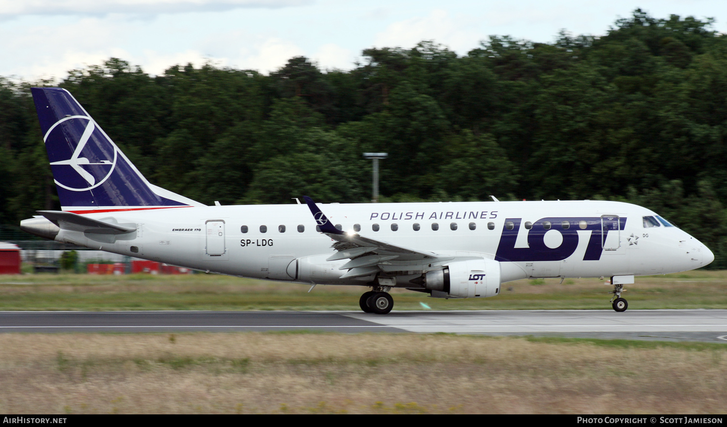 Aircraft Photo of SP-LDG | Embraer 170LR (ERJ-170-100LR) | LOT Polish Airlines - Polskie Linie Lotnicze | AirHistory.net #421313