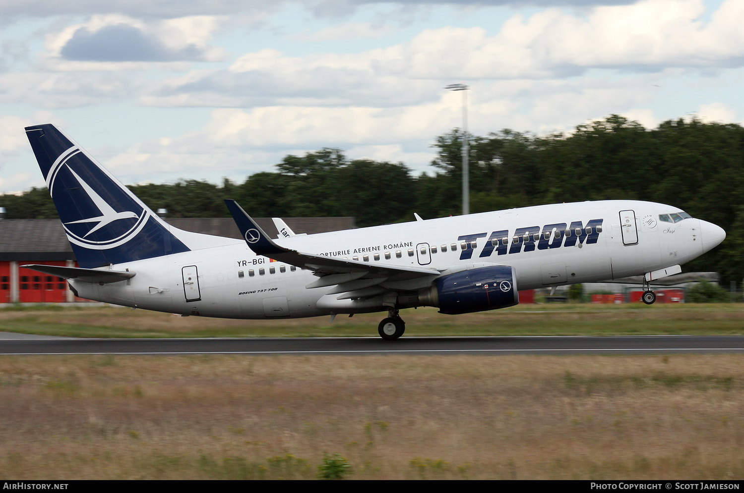 Aircraft Photo of YR-BGI | Boeing 737-78J | TAROM - Transporturile Aeriene Române | AirHistory.net #421314