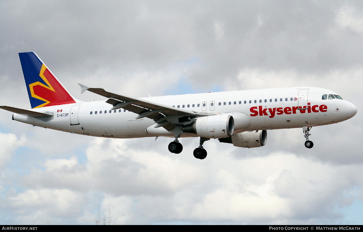 Aircraft Photo of C-GTDP | Airbus A320-214 | Skyservice Airlines | AirHistory.net #421385