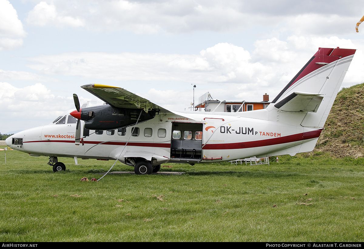 Aircraft Photo of OK-JUM | Let L-410UVP Turbolet | Jump Tandem - SkočteSi | AirHistory.net #421571