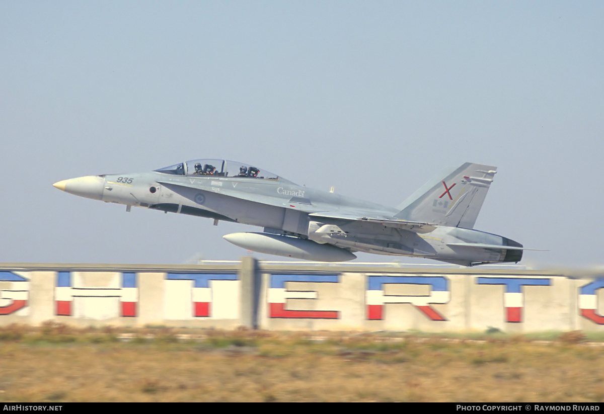 Aircraft Photo of 188935 | McDonnell Douglas CF-188B Hornet | Canada - Air Force | AirHistory.net #421573