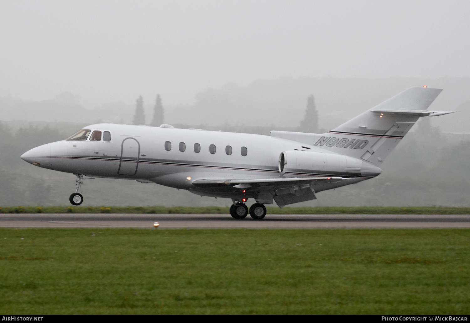 Aircraft Photo of N88HD | Raytheon Hawker 800XP | AirHistory.net #421608