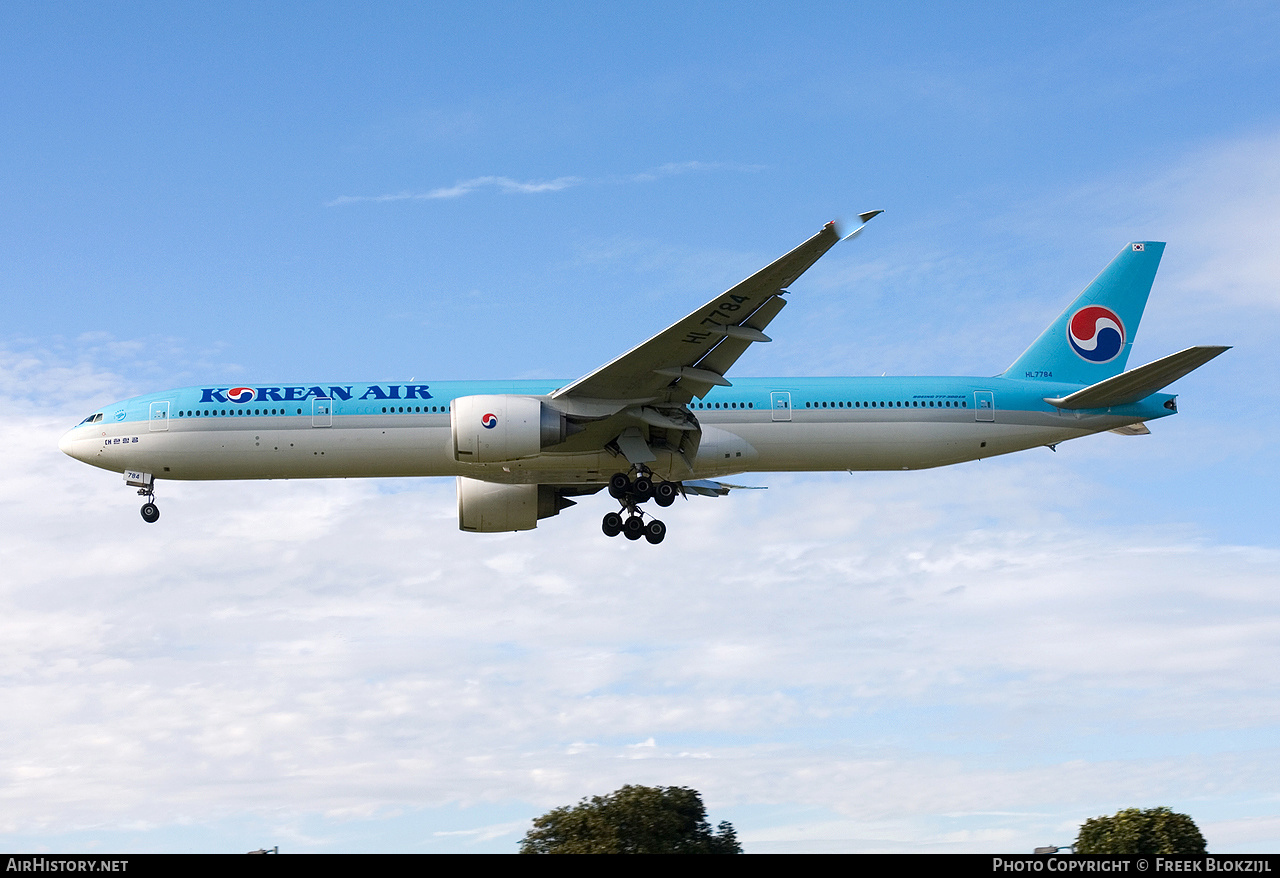 Aircraft Photo of HL7784 | Boeing 777-3B5/ER | Korean Air | AirHistory.net #421637