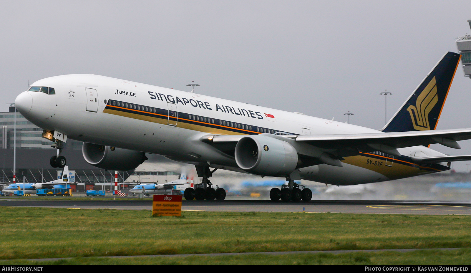 Aircraft Photo of 9V-SVF | Boeing 777-212/ER | Singapore Airlines | AirHistory.net #421687