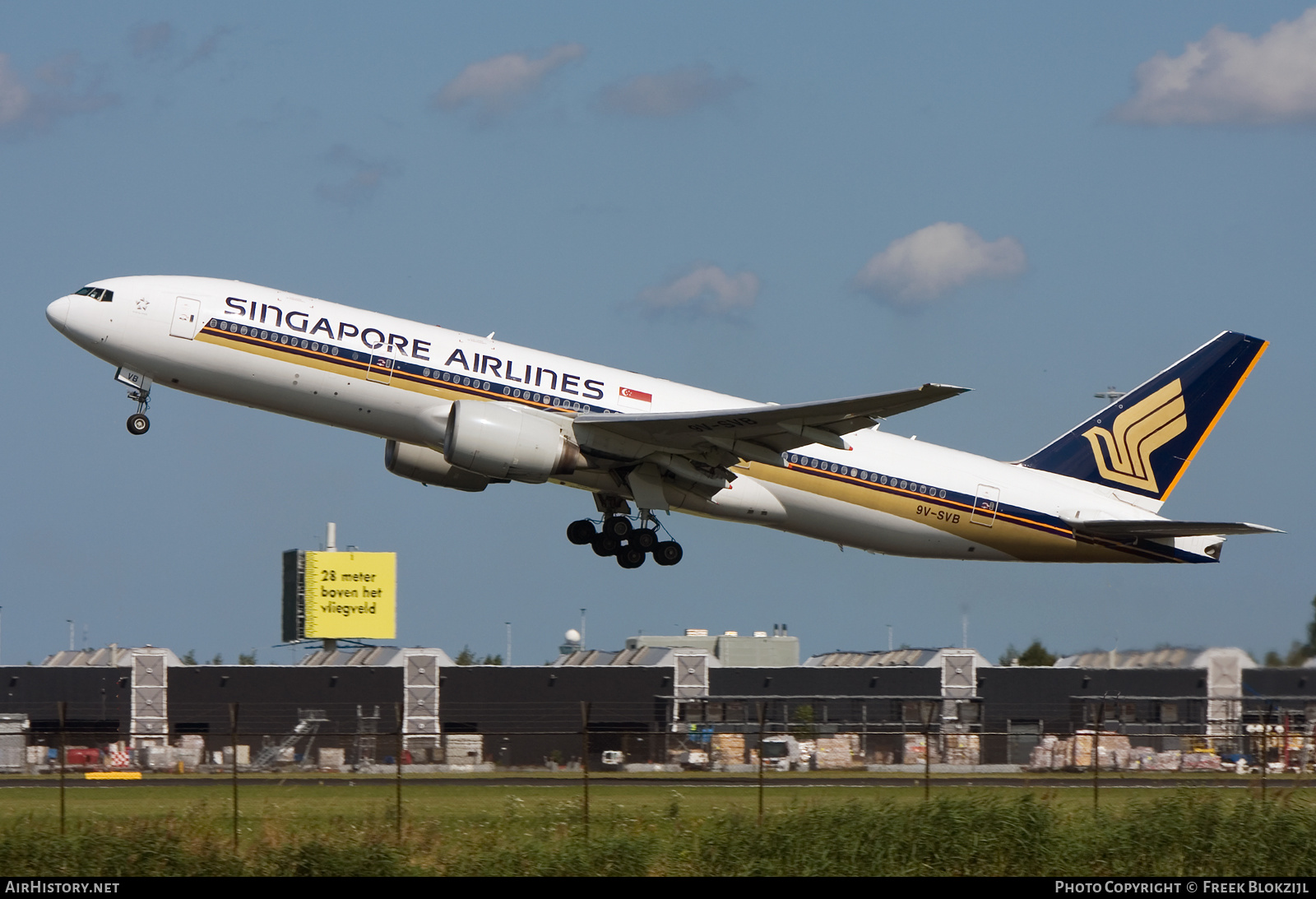 Aircraft Photo of 9V-SVB | Boeing 777-212/ER | Singapore Airlines | AirHistory.net #421839