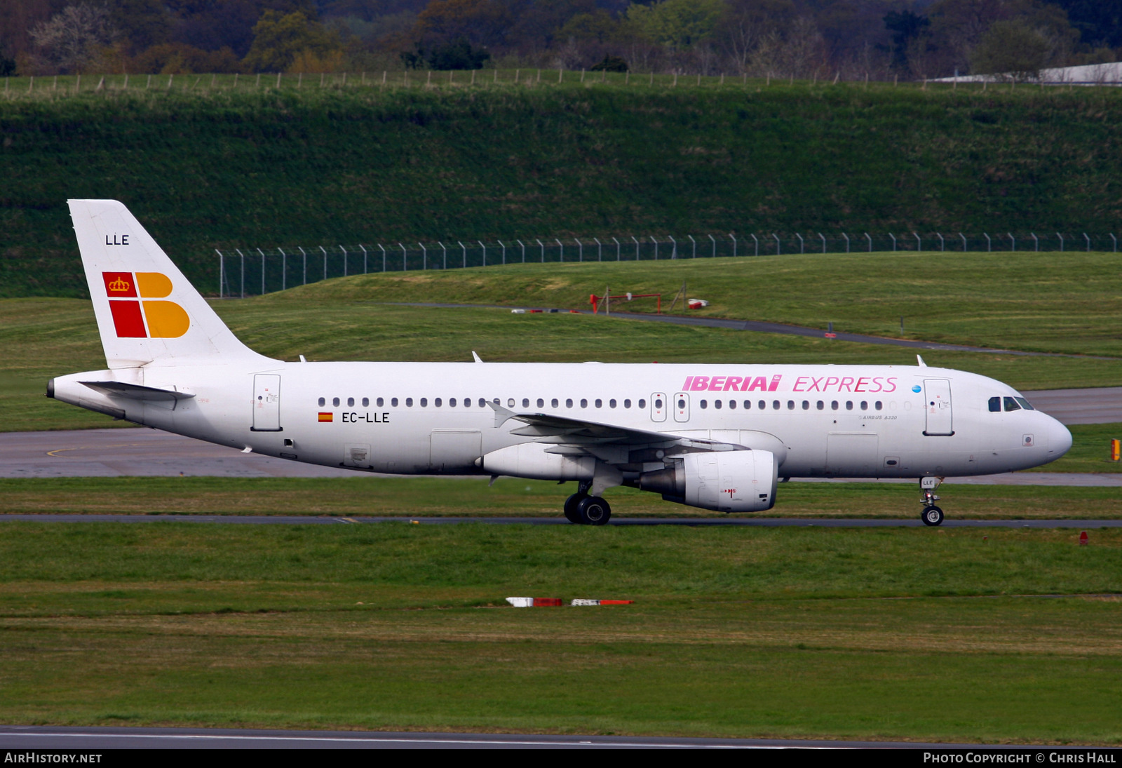 Aircraft Photo of EC-LLE | Airbus A320-214 | Iberia Express | AirHistory.net #421973