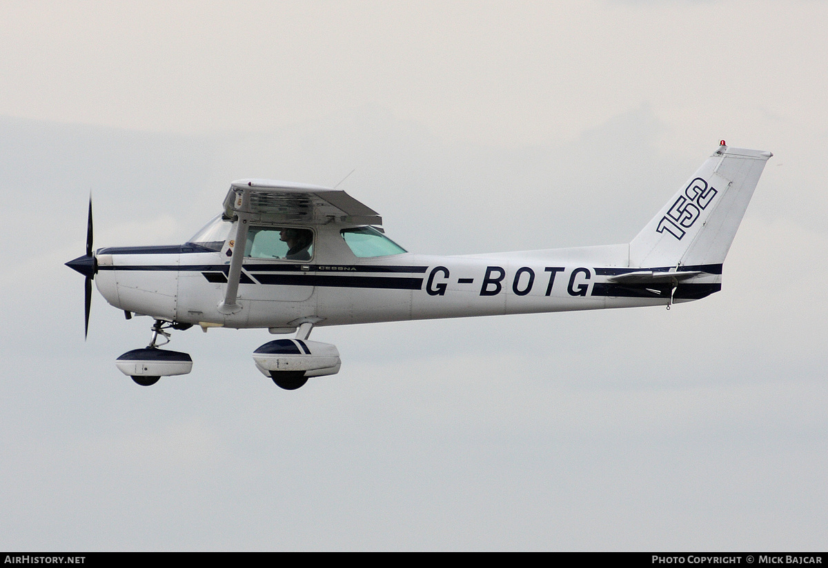 Aircraft Photo of G-BOTG | Cessna 152 | AirHistory.net #422023
