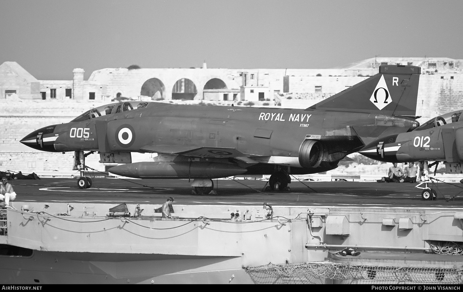 Aircraft Photo of XT867 | McDonnell Douglas F-4K Phantom FG1 | UK - Navy | AirHistory.net #422062