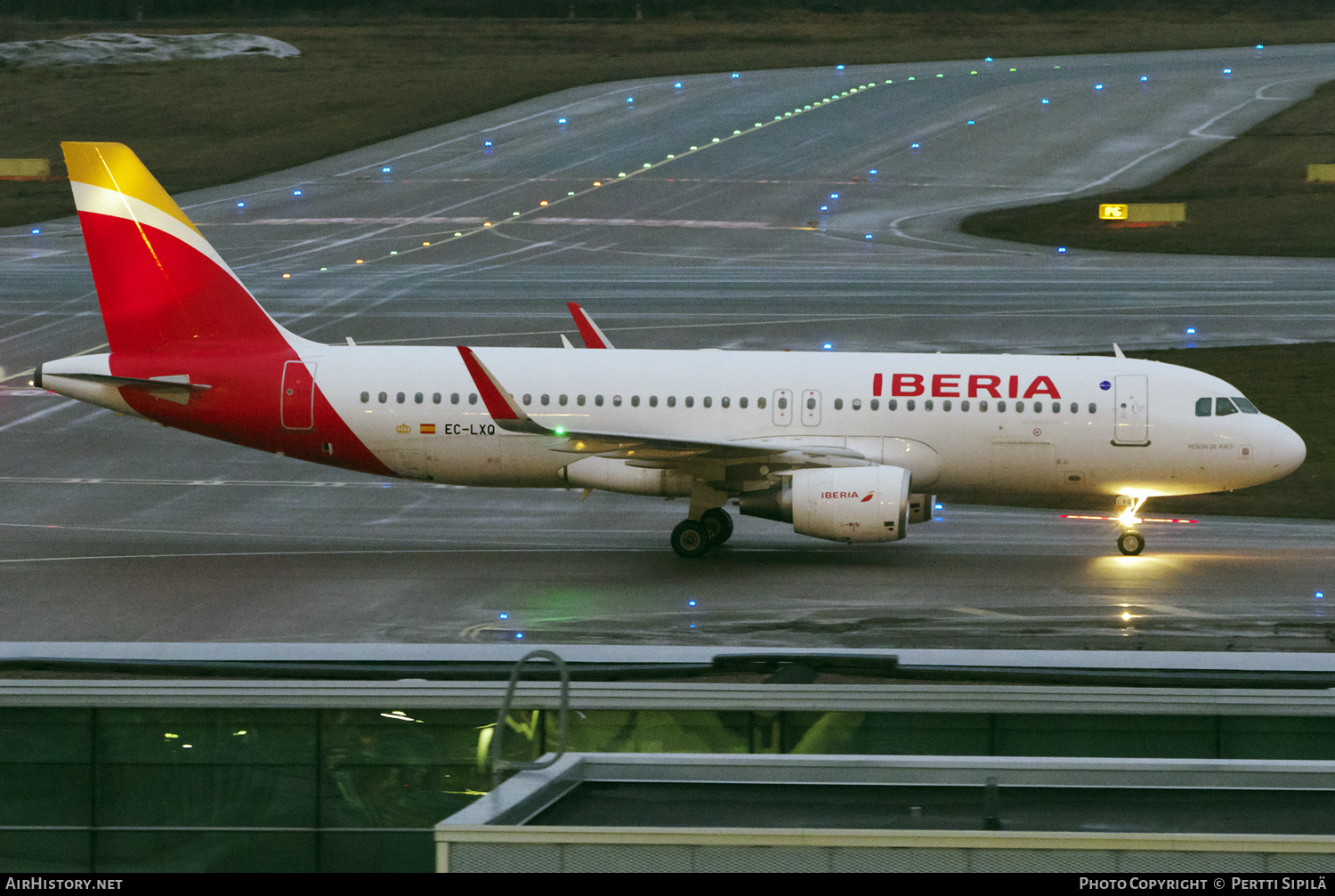 Aircraft Photo of EC-LXQ | Airbus A320-216 | Iberia | AirHistory.net #422095