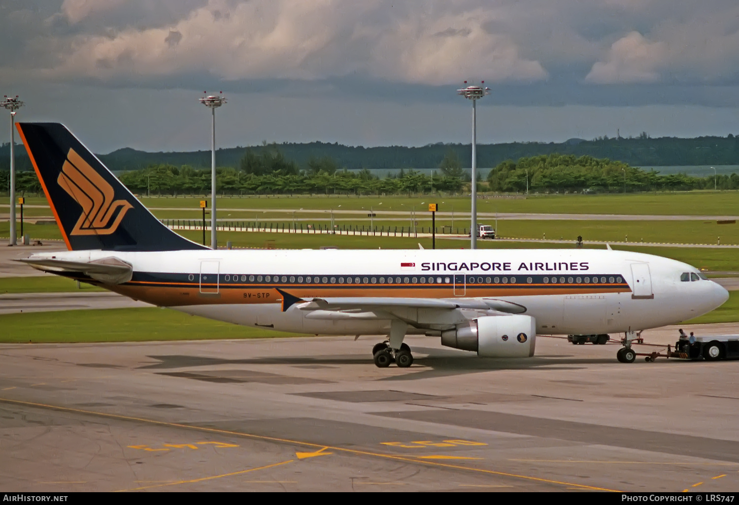 Aircraft Photo of 9V-STP | Airbus A310-324 | Singapore Airlines | AirHistory.net #422108