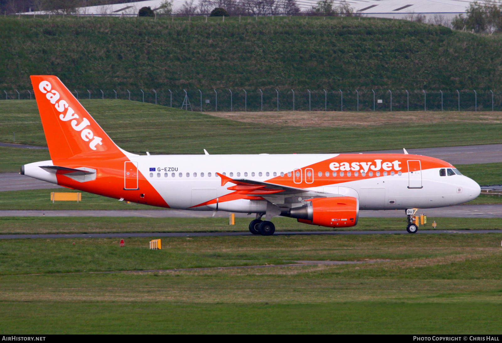 Aircraft Photo of G-EZDU | Airbus A319-111 | EasyJet | AirHistory.net #422161