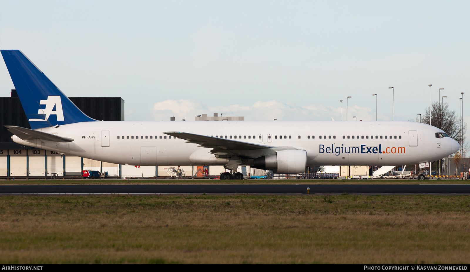 Aircraft Photo of PH-AHY | Boeing 767-383/ER | BelgiumExel | AirHistory.net #422195