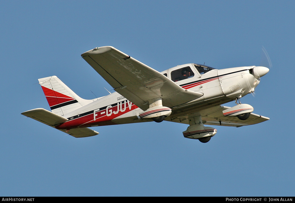 Aircraft Photo of F-GJUV | Piper PA-28-181 Archer II | AirHistory.net #422247