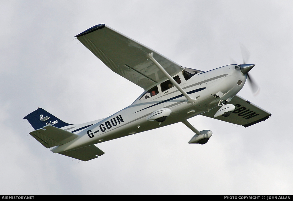 Aircraft Photo of G-GBUN | Cessna 182T Skylane | AirHistory.net #422259