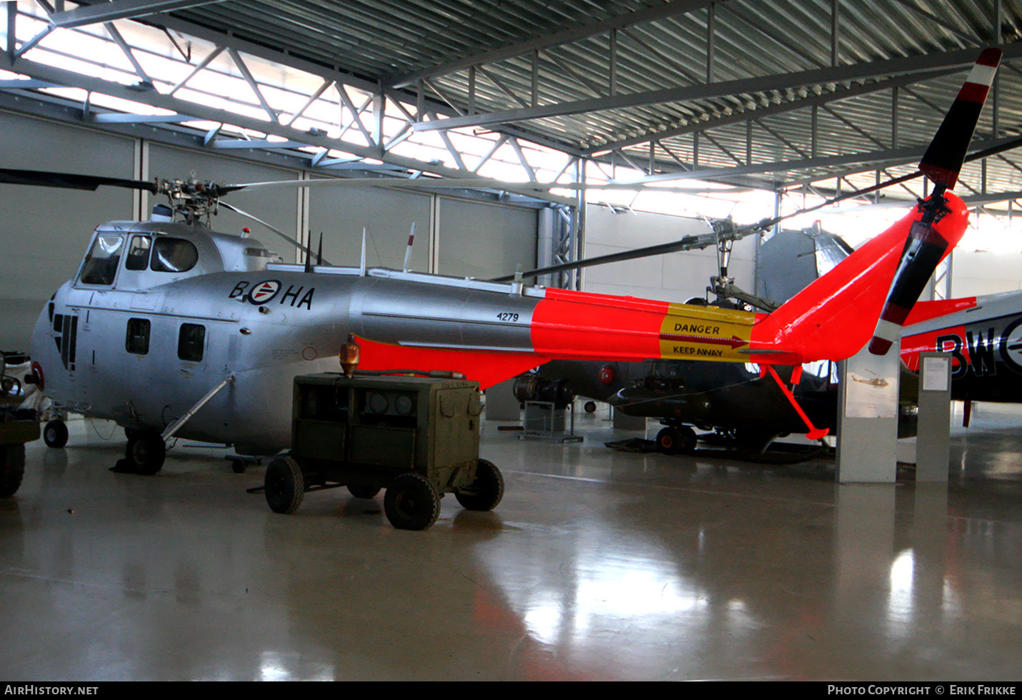 Aircraft Photo of 4279 / 64279 | Sikorsky H-19D Chickasaw (S-55D) | Norway - Air Force | AirHistory.net #422334