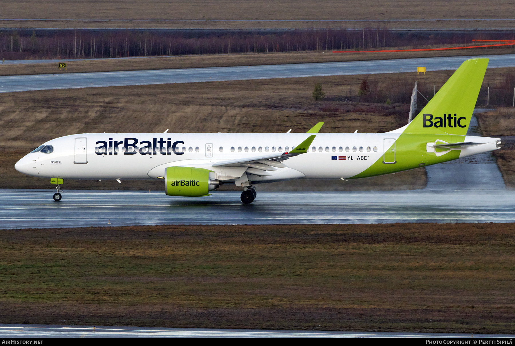 Aircraft Photo of YL-ABE | Airbus A220-371 (BD-500-1A11) | AirBaltic | AirHistory.net #422382