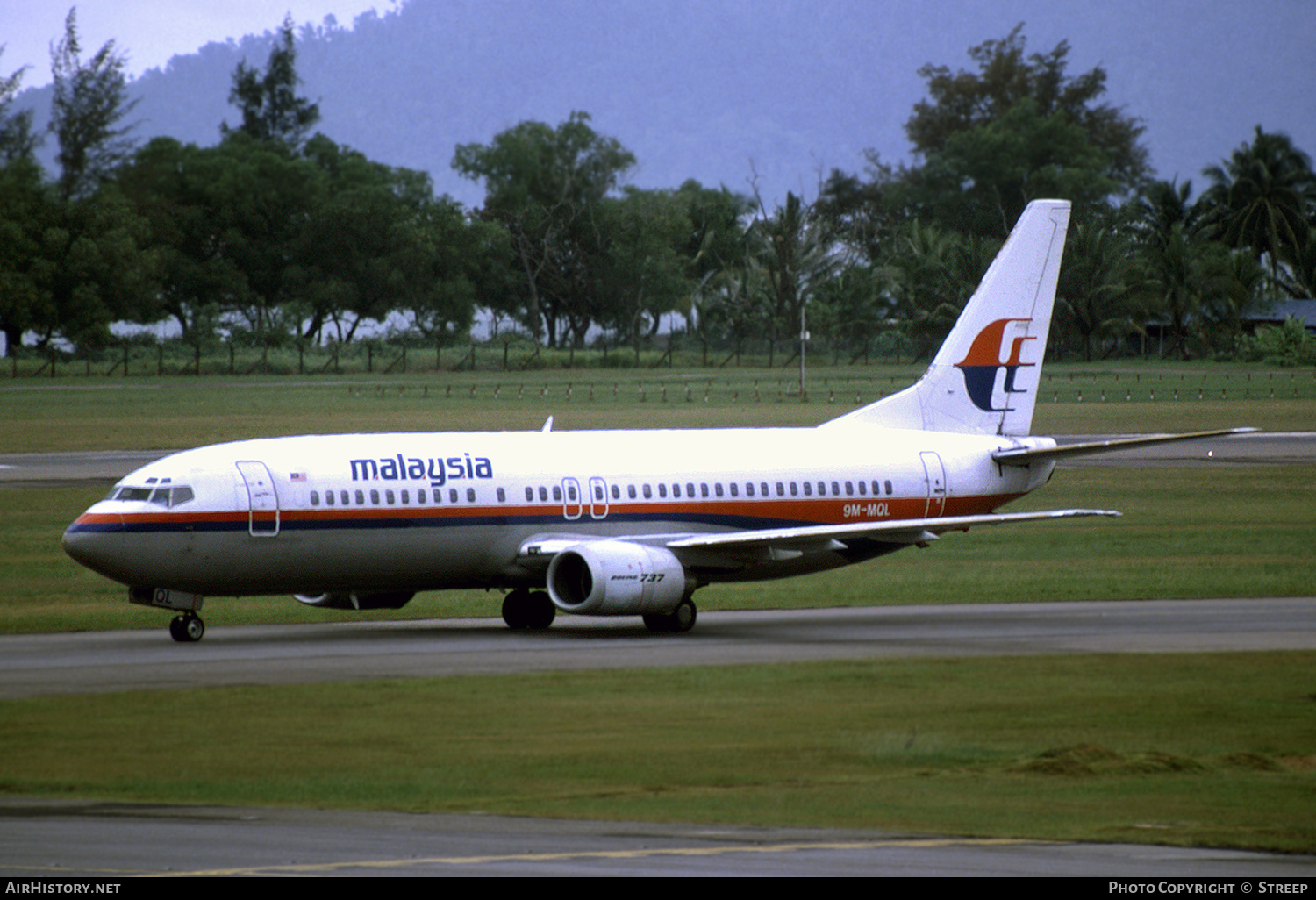 Aircraft Photo of 9M-MQL | Boeing 737-4H6 | Malaysia Airlines | AirHistory.net #422456