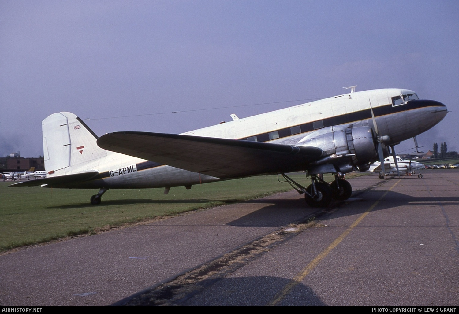 Aircraft Photo of G-APML | Douglas C-47B Dakota Mk.6 | AirHistory.net #422463