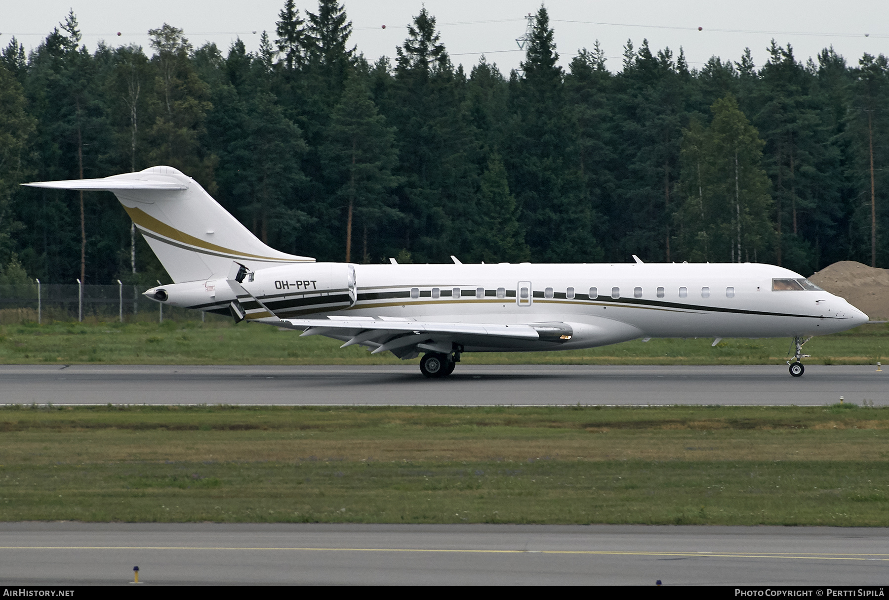 Aircraft Photo of OH-PPT | Bombardier Global Express XRS (BD-700-1A10) | AirHistory.net #422471