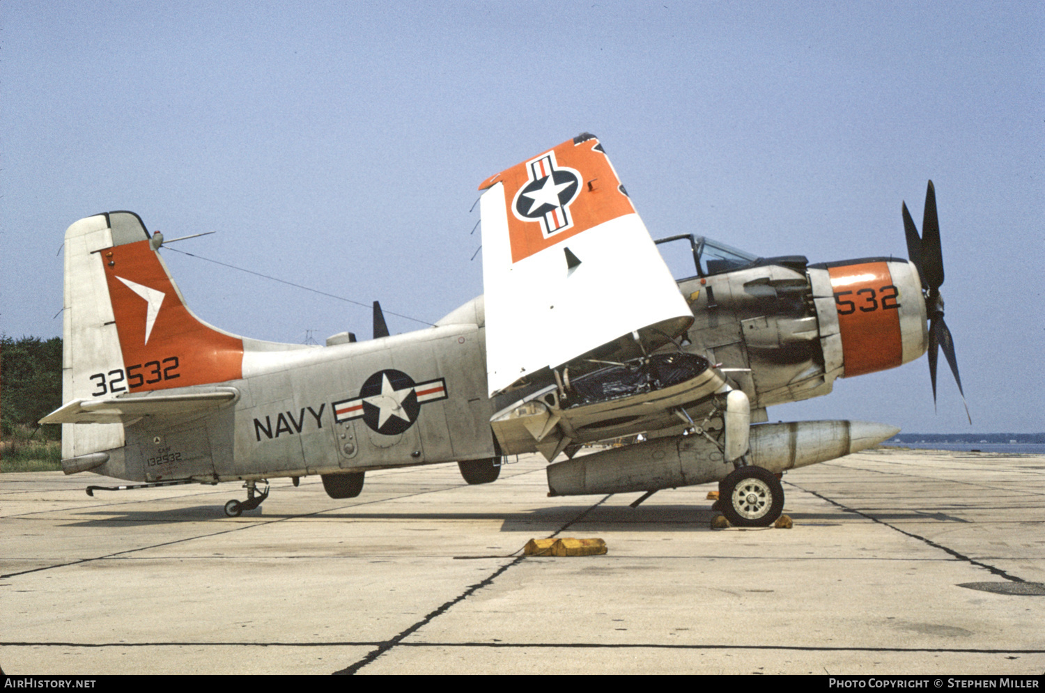 Aircraft Photo of 132532 / 32532 | Douglas EA-1F Skyraider (AD-5Q) | USA - Navy | AirHistory.net #422497