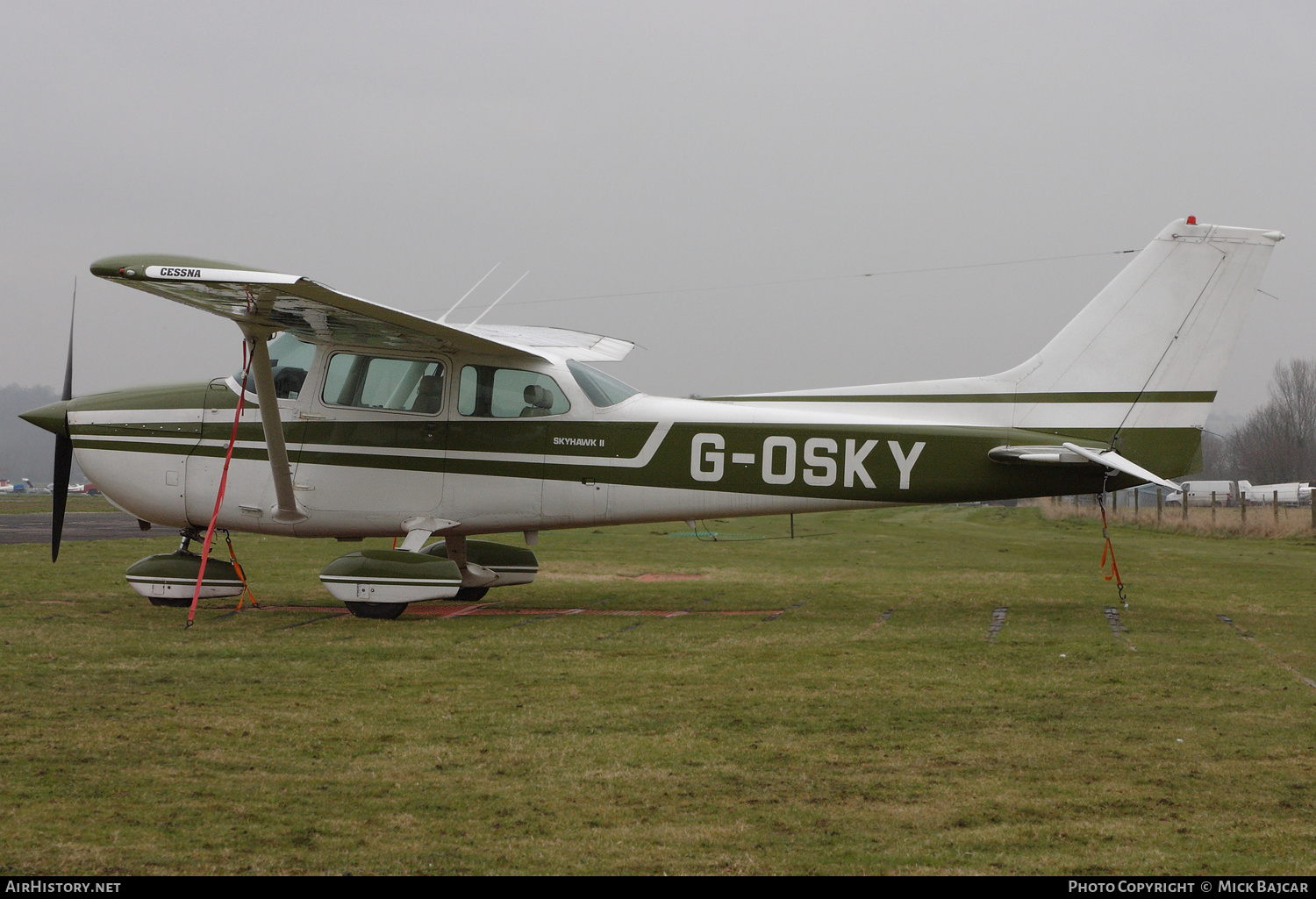 Aircraft Photo of G-OSKY | Cessna 172M Skyhawk II | AirHistory.net #422566
