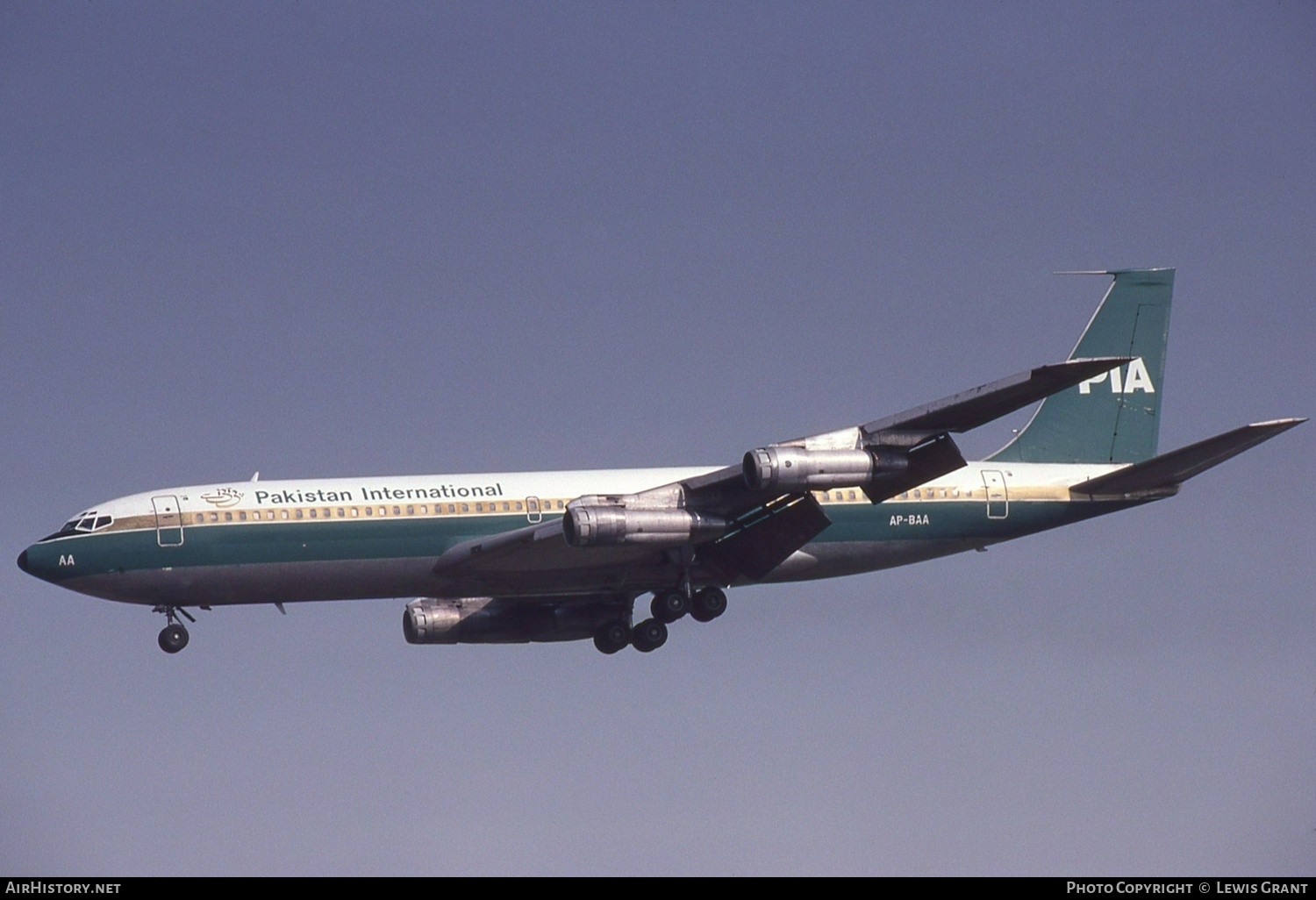 Aircraft Photo of AP-BAA | Boeing 707-351B | Pakistan International Airlines - PIA | AirHistory.net #422611