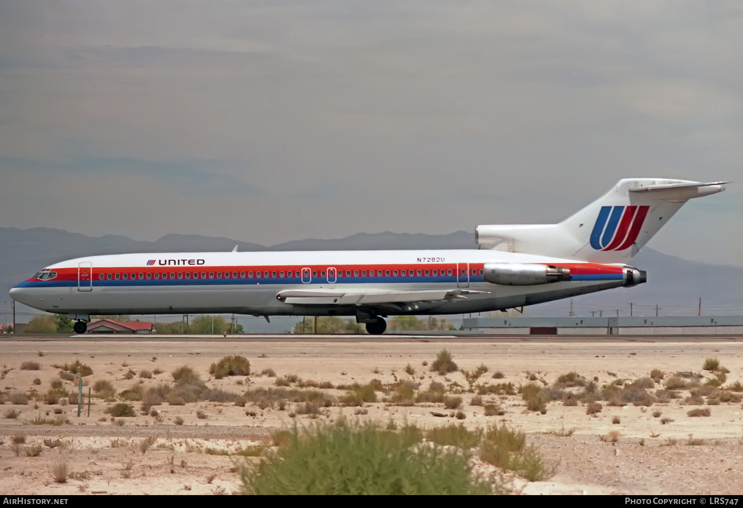 Aircraft Photo of N7282U | Boeing 727-222/Adv | United Airlines | AirHistory.net #422690