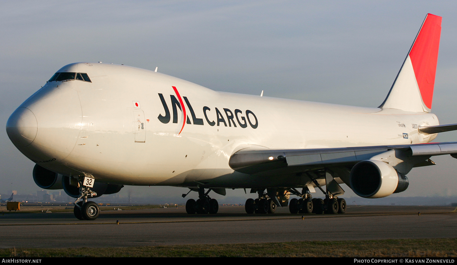 Aircraft Photo of JA8132 | Boeing 747-246F/SCD | Japan Air Lines - JAL Cargo | AirHistory.net #422717