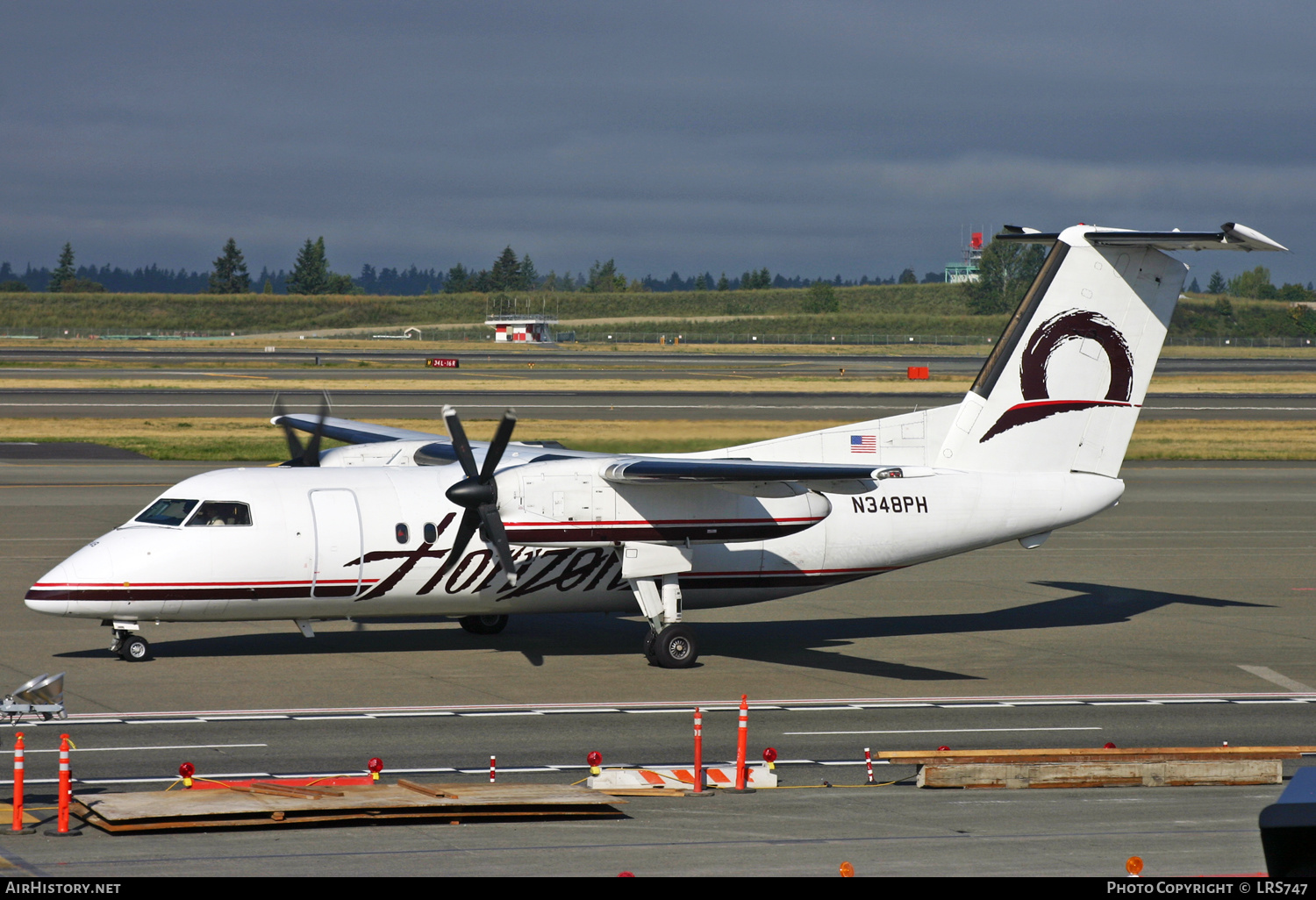 Aircraft Photo of N348PH | Bombardier DHC-8-202Q Dash 8 | Horizon Air | AirHistory.net #422930