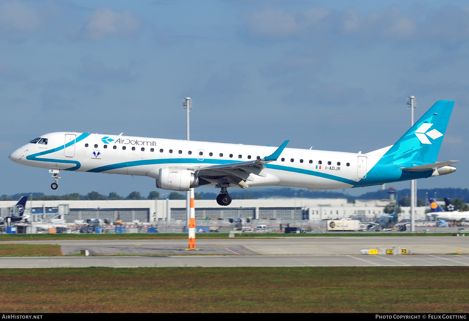 Aircraft Photo of I-ADJR | Embraer 195LR (ERJ-190-200LR) | Air Dolomiti | AirHistory.net #422949