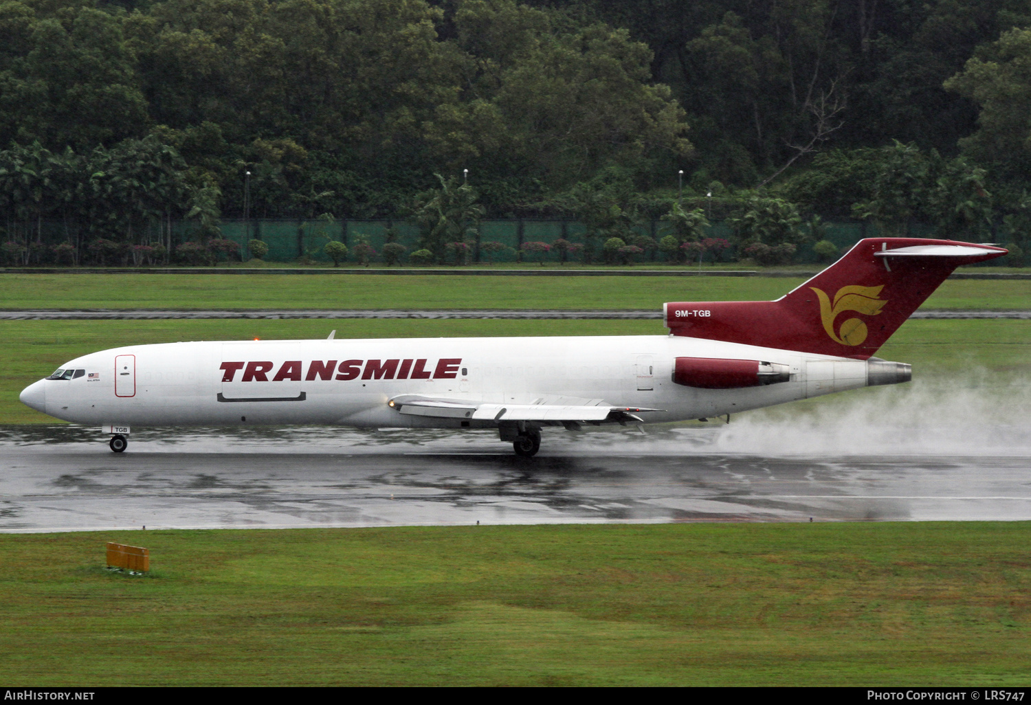 Aircraft Photo of 9M-TGB | Boeing 727-2F2/Adv(F) | Transmile Air Services | AirHistory.net #422950