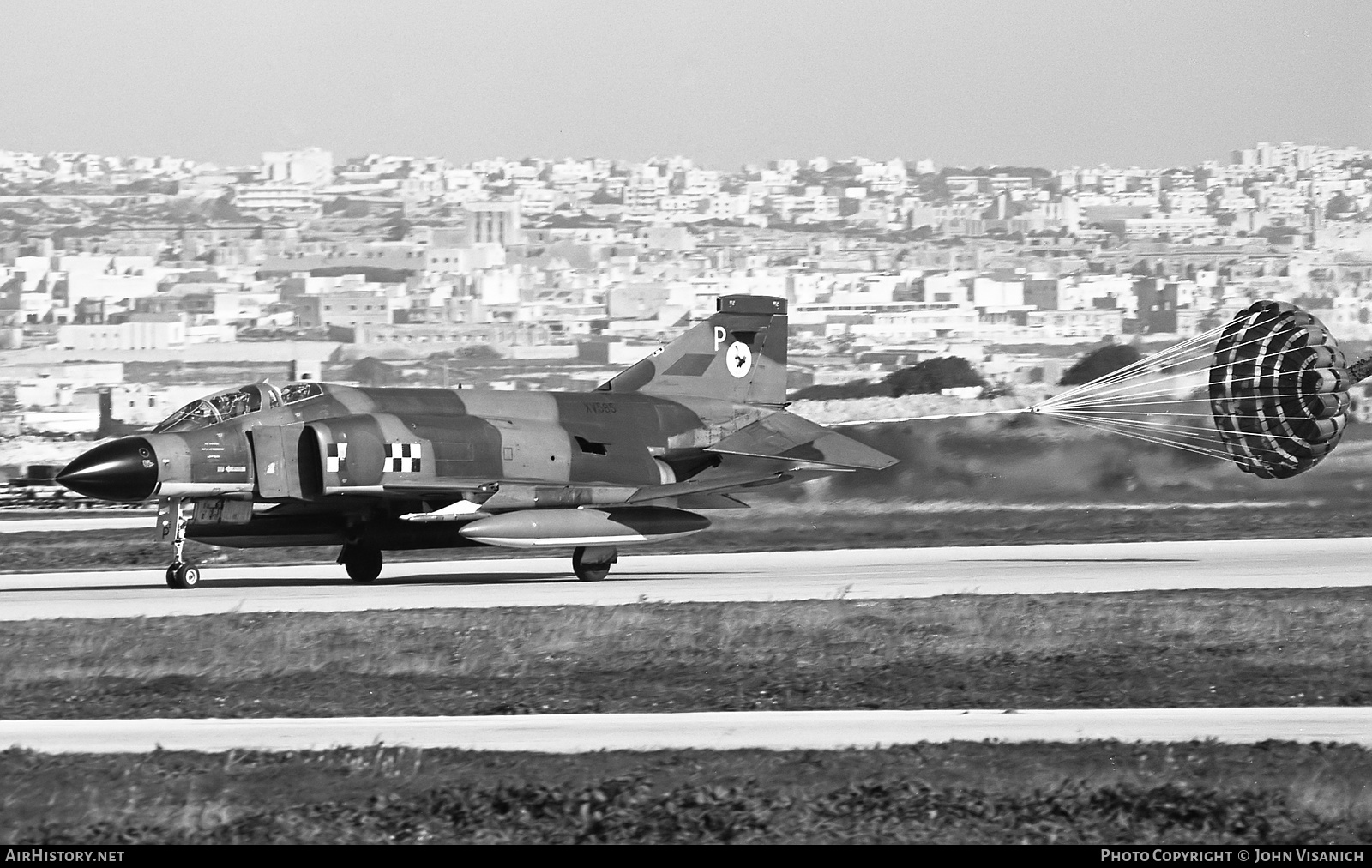 Aircraft Photo of XV585 | McDonnell Douglas F-4K Phantom FG1 | UK - Air Force | AirHistory.net #422972