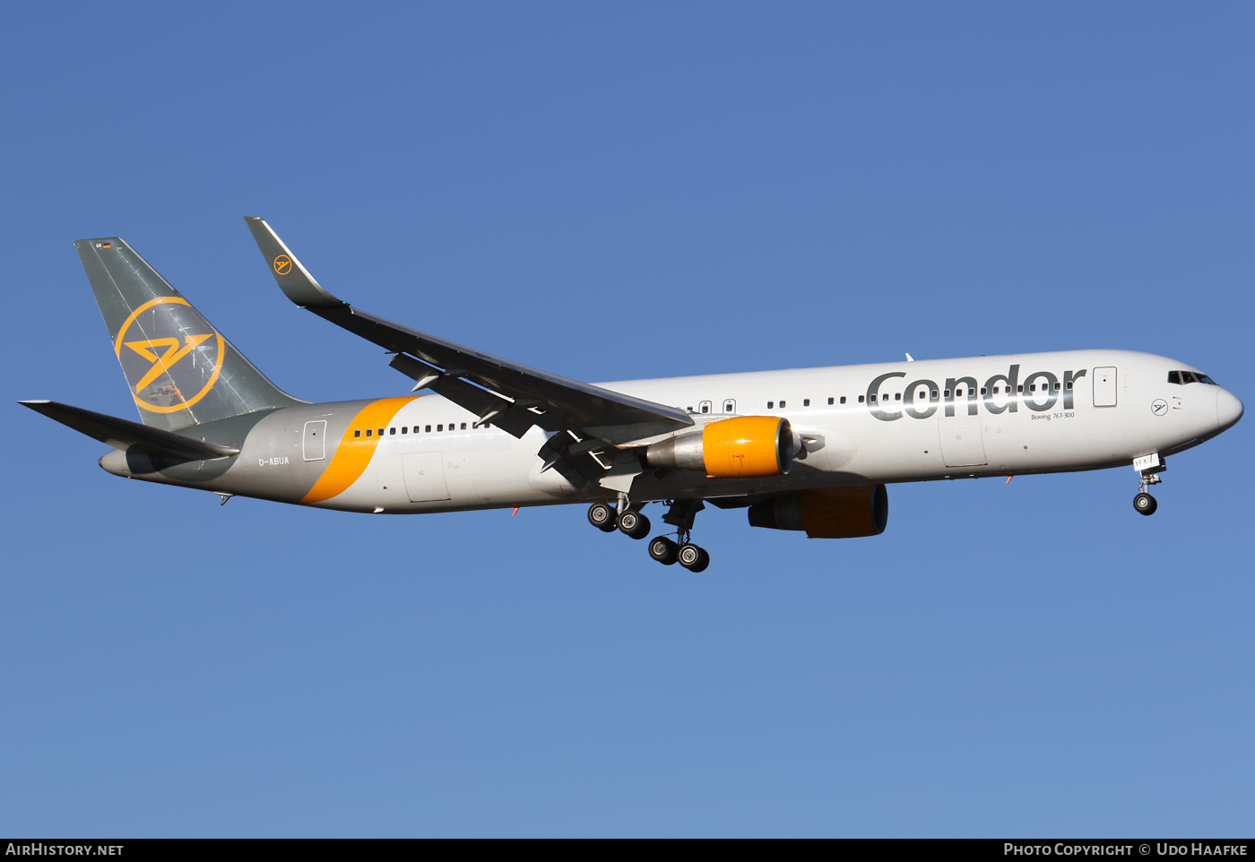 Aircraft Photo of D-ABUA | Boeing 767-330/ER | Condor Flugdienst | AirHistory.net #422985