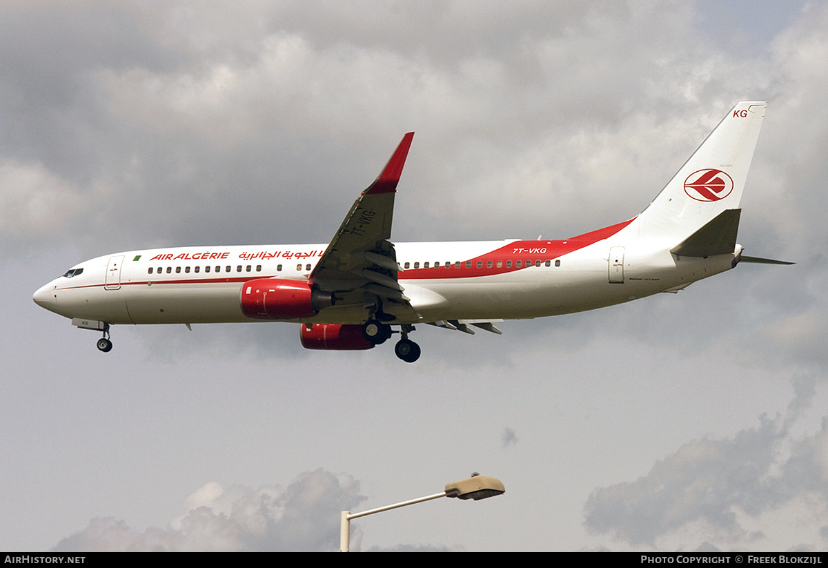 Aircraft Photo of 7T-VKG | Boeing 737-8D6 | Air Algérie | AirHistory.net #423060