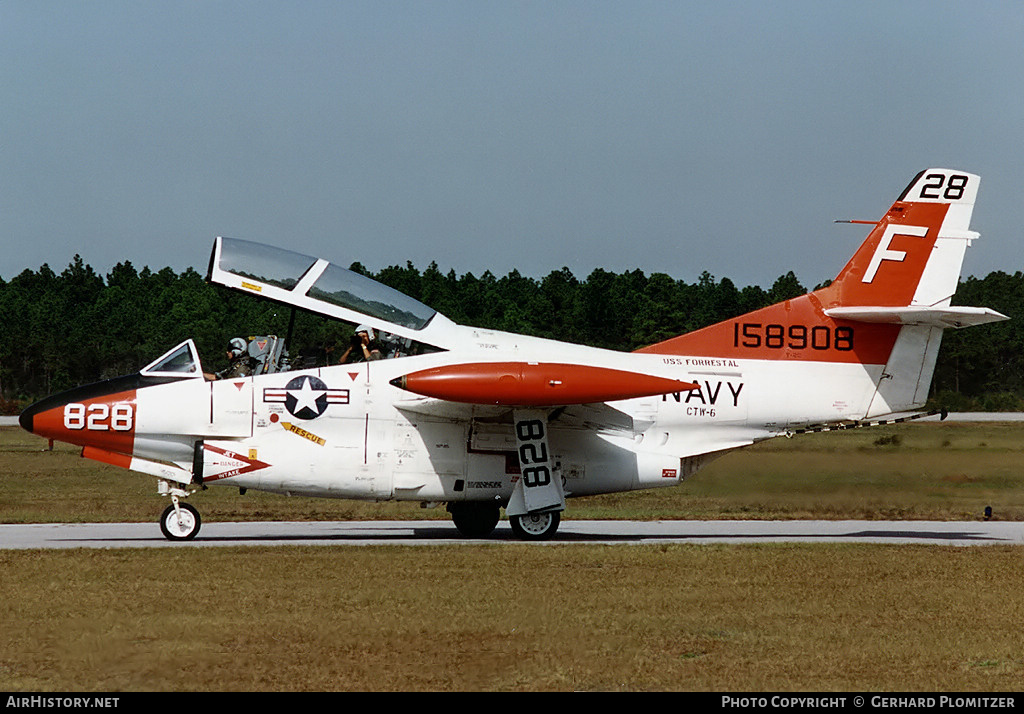 Aircraft Photo of 158908 | North American Rockwell T-2C Buckeye | USA - Navy | AirHistory.net #423121