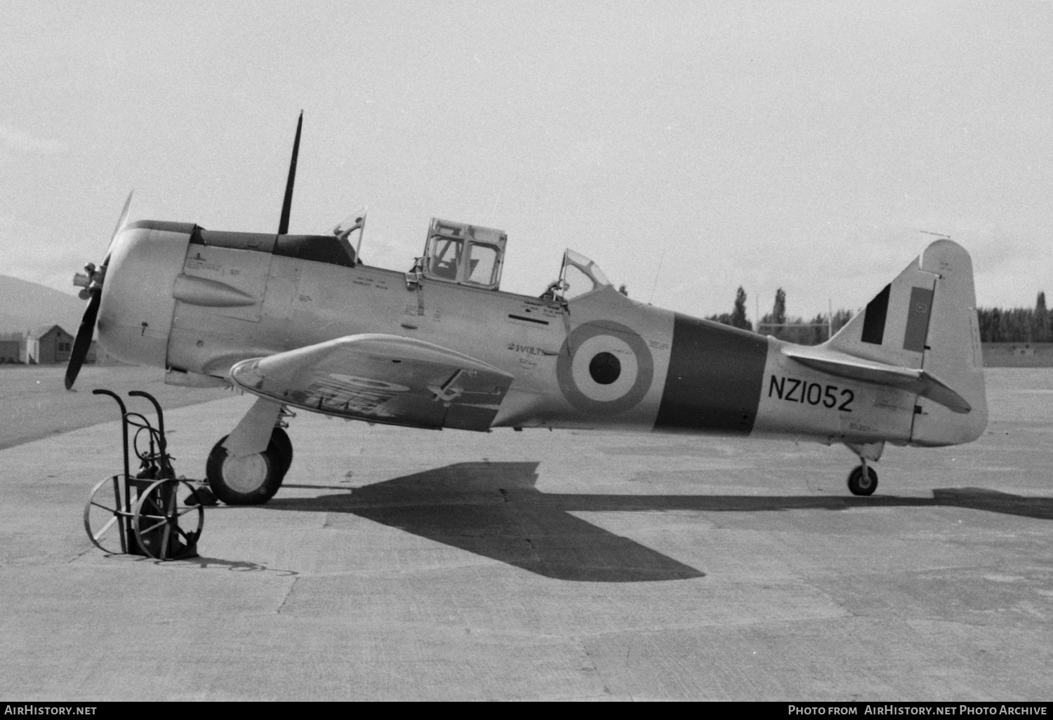 Aircraft Photo of NZ1052 | North American AT-6C Harvard IIA | New Zealand - Air Force | AirHistory.net #423131