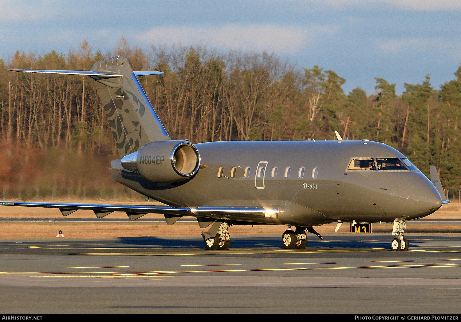 Aircraft Photo of N604EP | Bombardier Challenger 604 (CL-600-2B16) | AirHistory.net #423134