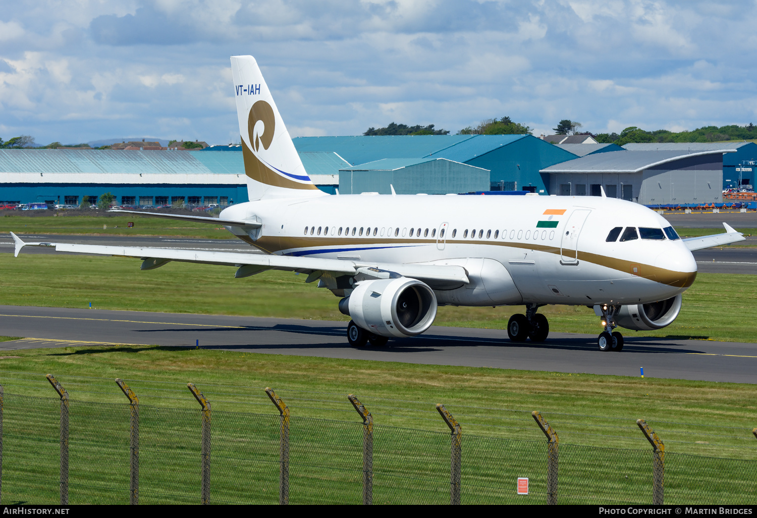 Aircraft Photo of VT-IAH | Airbus ACJ319 (A319-115/CJ) | AirHistory.net #423140