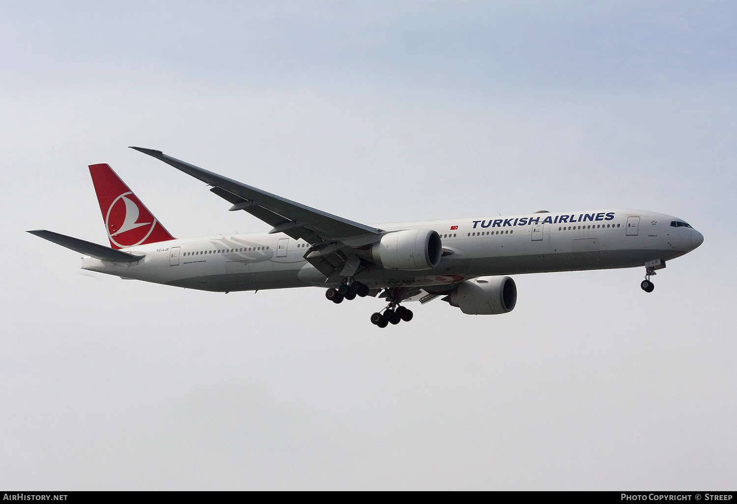 Aircraft Photo of TC-LJE | Boeing 777-3F2/ER | Turkish Airlines | AirHistory.net #423180