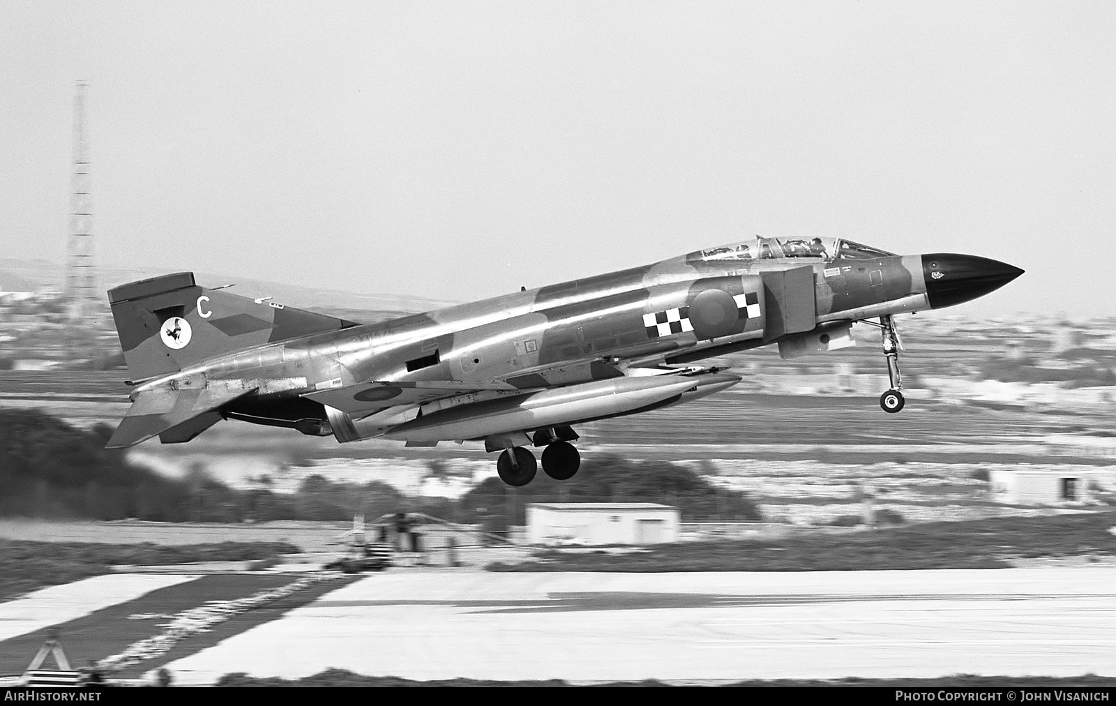 Aircraft Photo of XV575 | McDonnell Douglas F-4K Phantom FG1 | UK - Air Force | AirHistory.net #423207