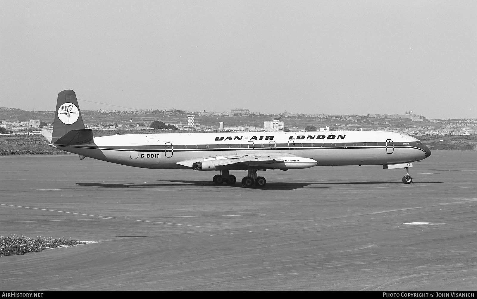 Aircraft Photo of G-BDIT | De Havilland D.H. 106 Comet 4C | Dan-Air London | AirHistory.net #423208