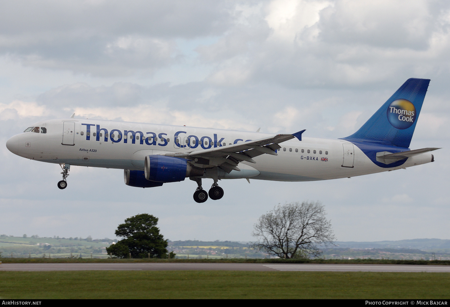 Aircraft Photo of G-BXKA | Airbus A320-214 | Thomas Cook Airlines | AirHistory.net #423238