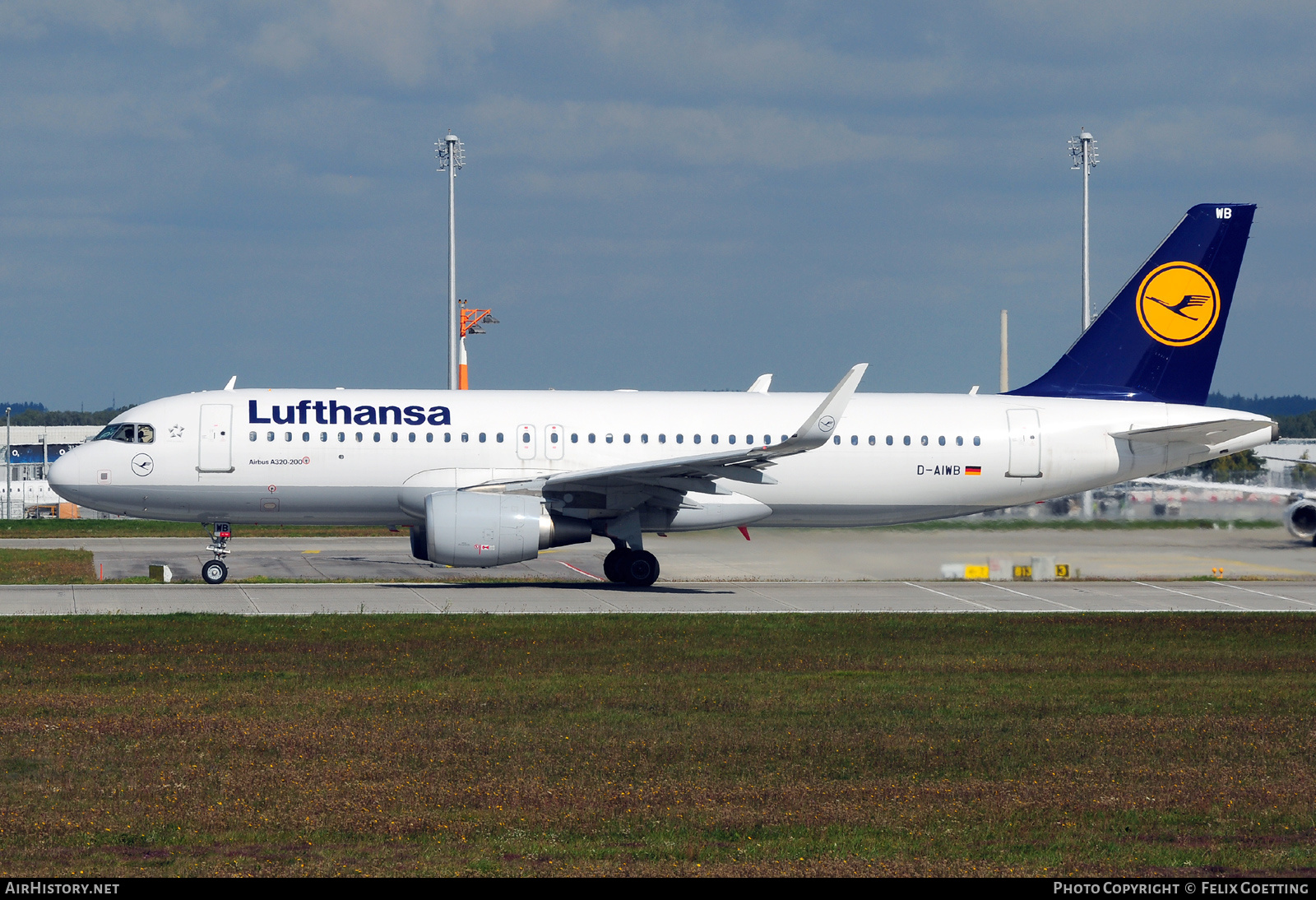 Aircraft Photo of D-AIWB | Airbus A320-214 | Lufthansa | AirHistory.net #423360